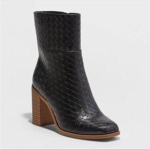 NWT Arden Mid-Shaft Boot